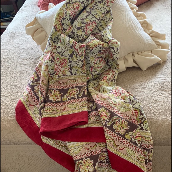 Hand Batik Other - NEW Oblong Tablecloth. Hand Batik. 106x71